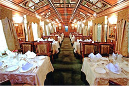 palace on wheels - luxury train experience India